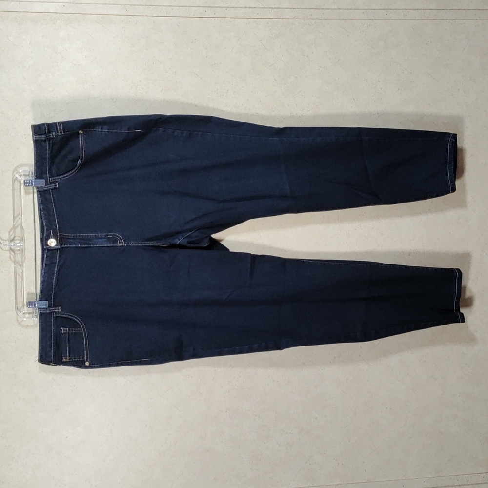 5099 Lane Bryant dark wash Genius Fit Skinny jeans 24
